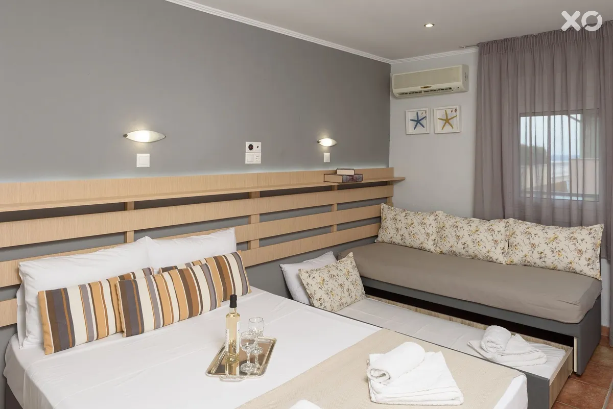 Ammos Beach Studios & Suites