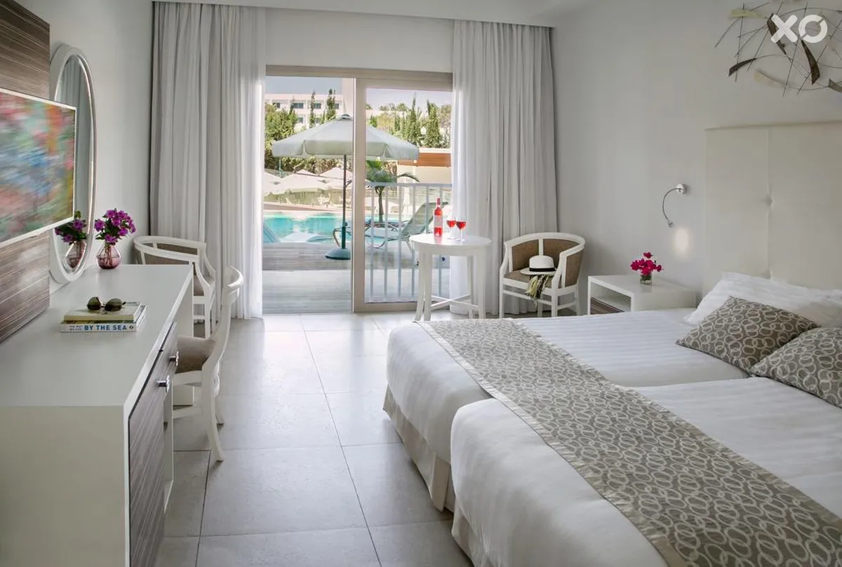 Asterias Beach Hotel