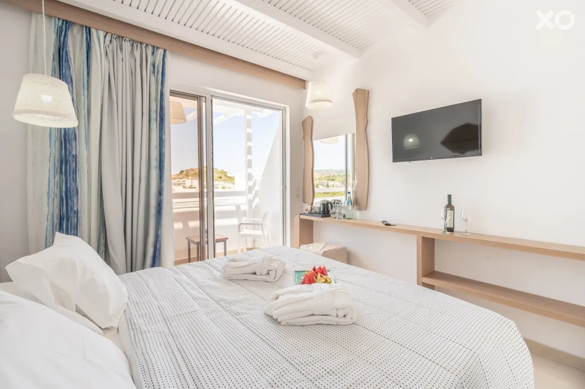 Alex Beach Hotel Bungalows