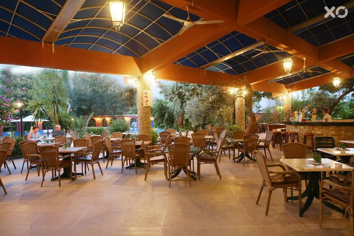 Navarria Hotel
