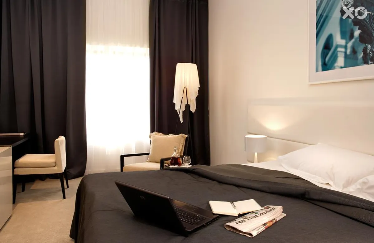 Atrium Hotel