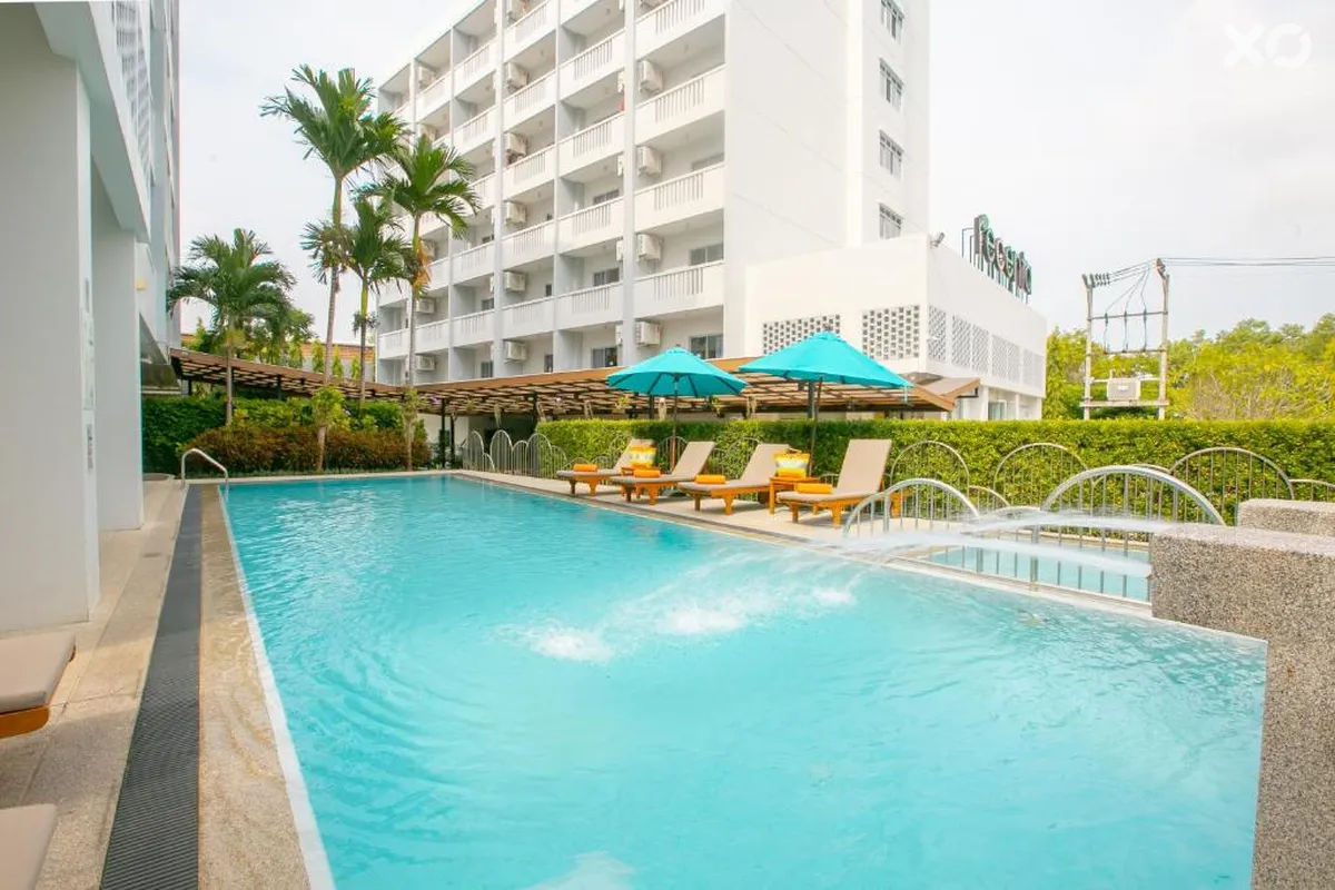 Recenta Suite Phuket Suanluang