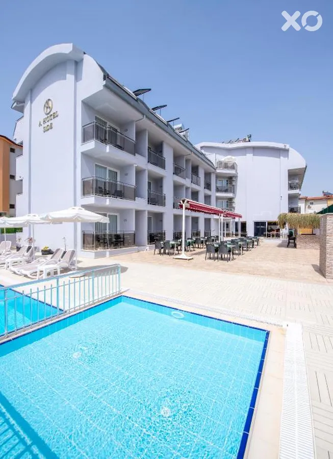 A Hotel Side