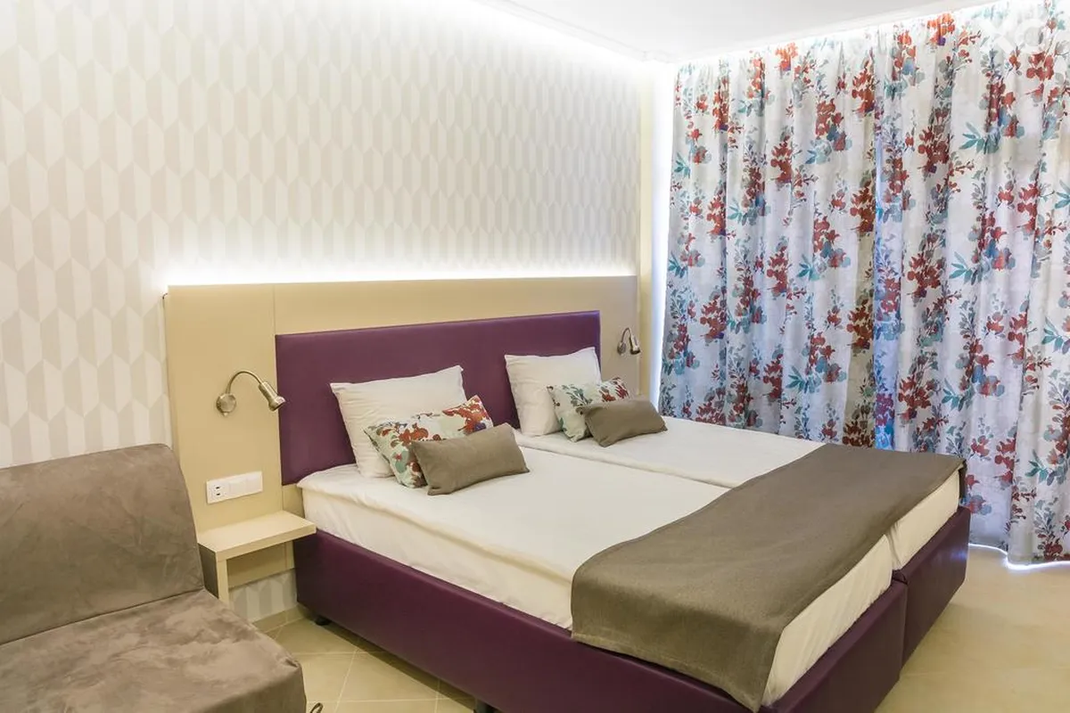 MPM Astoria Hotel