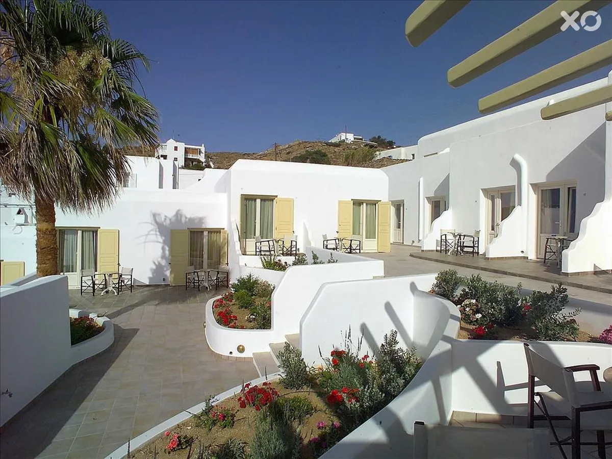 Pelican Town Art Hotel