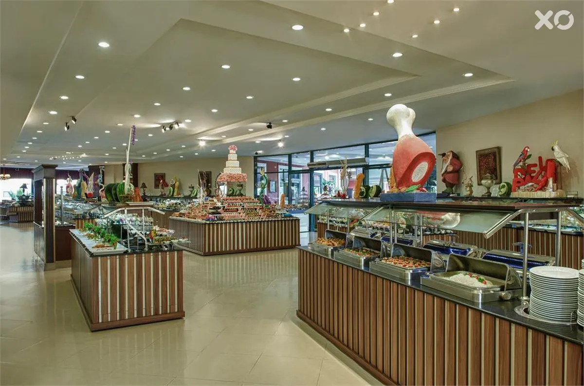Delphin Palace