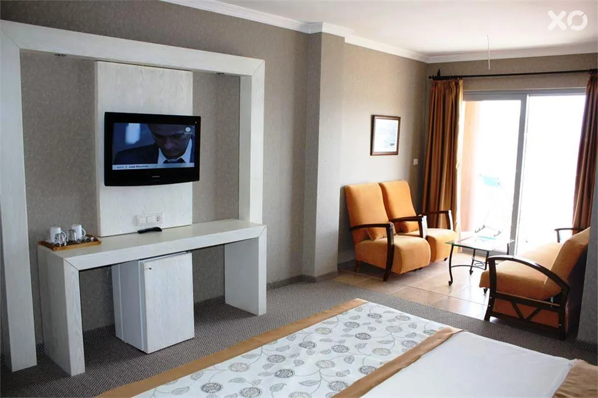 Romance Hotel