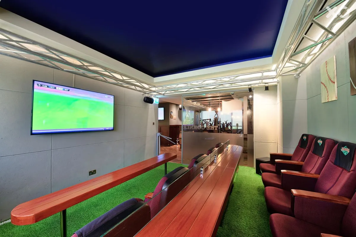 Majestic City Retreat Hotel