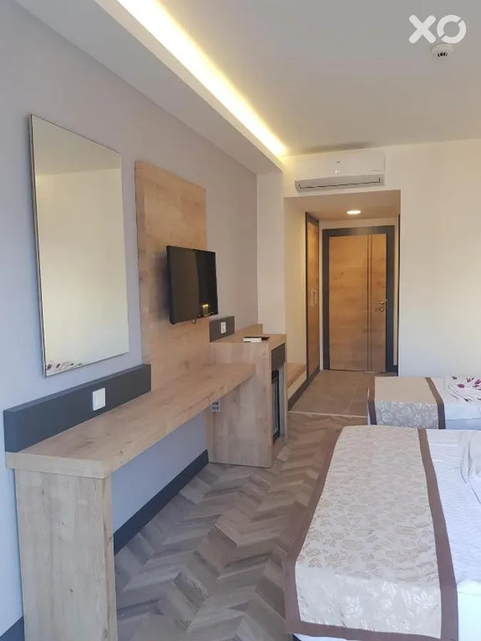 Clover Magic Park Side Hotel
