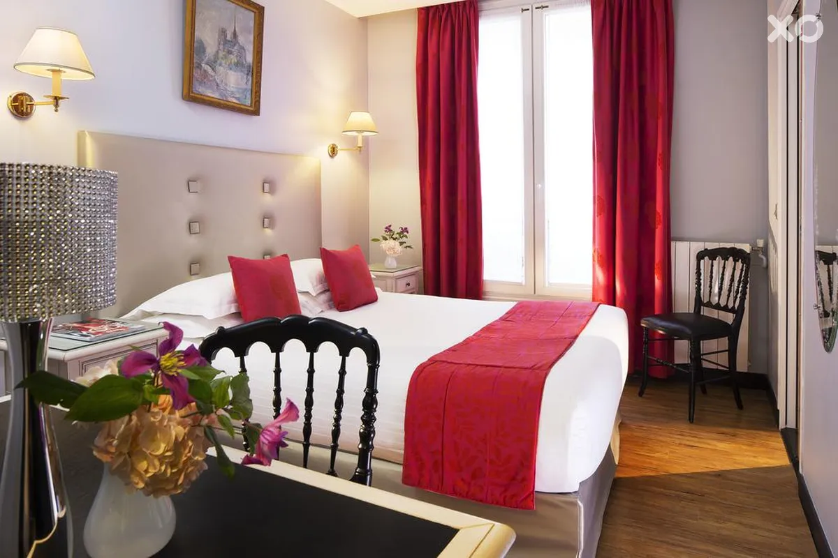 Plaza Elysees Hotel