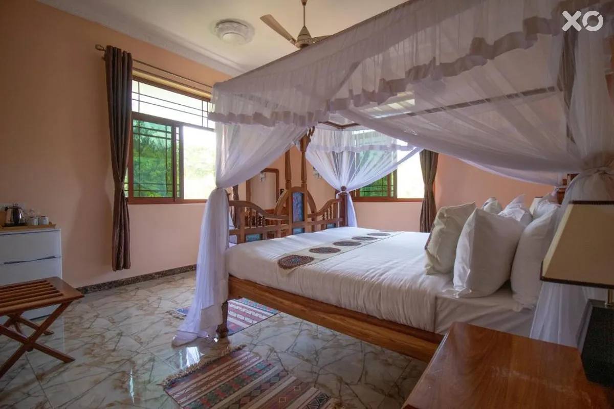 Sunny Palms Beach Bungalows