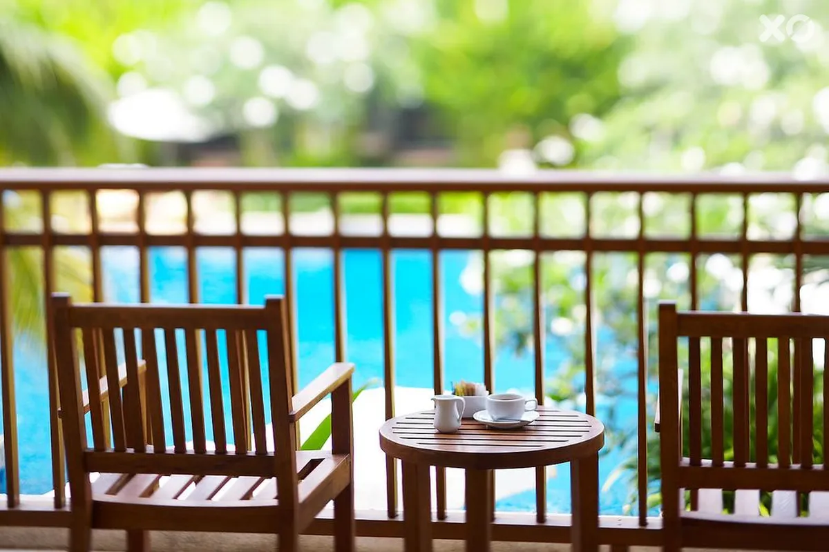 Naithonburi Beach Resort