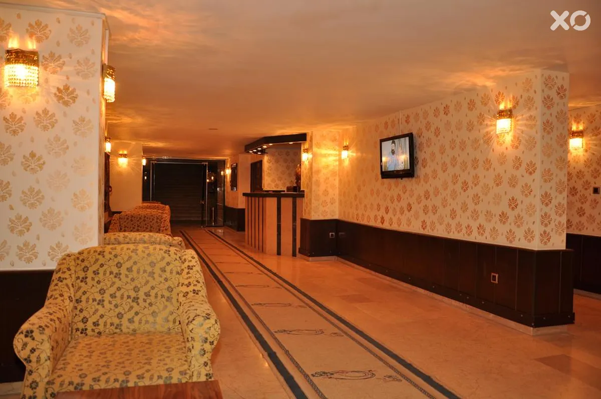 Gold Twins Family Beach Hotel