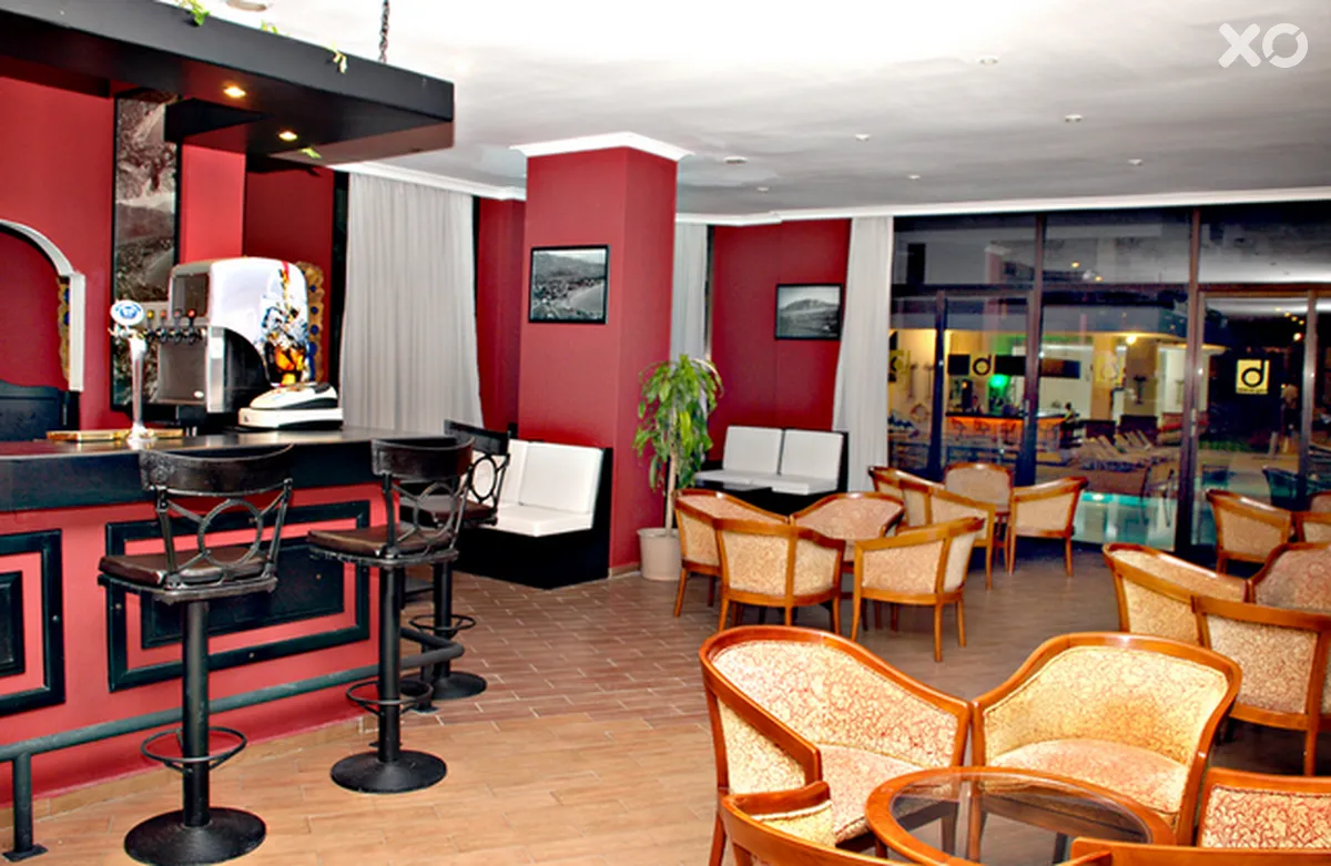 Boulevard Hotel