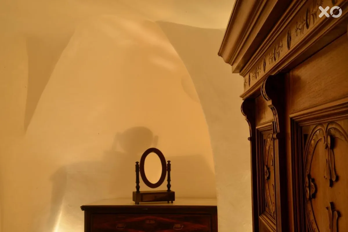 Villas & Mansions of Santorini