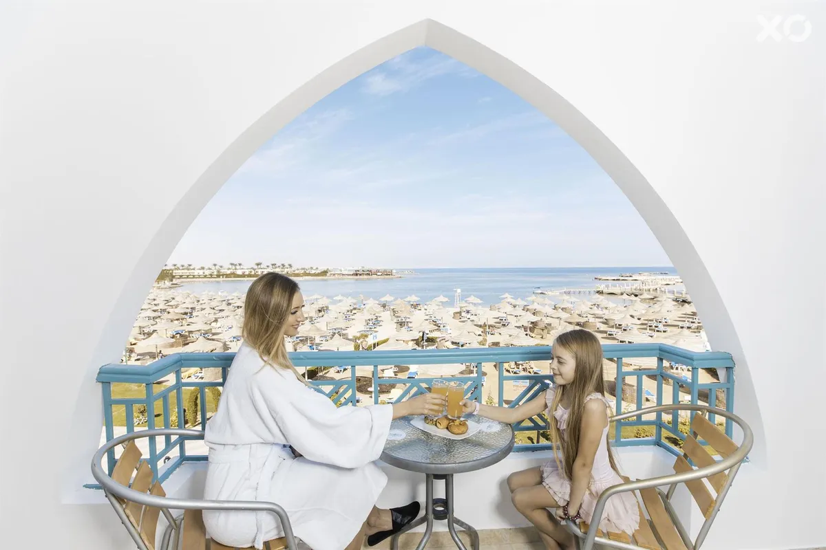 Sunrise Select Garden Beach Resort & Spa