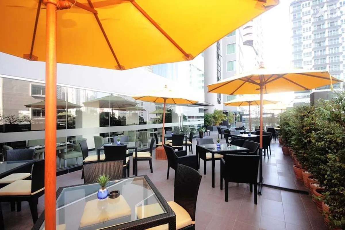 Golden Tulip Mandison Suites