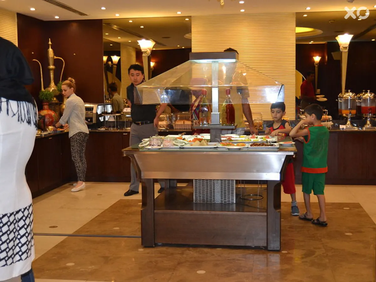 Landmark Summit Hotel