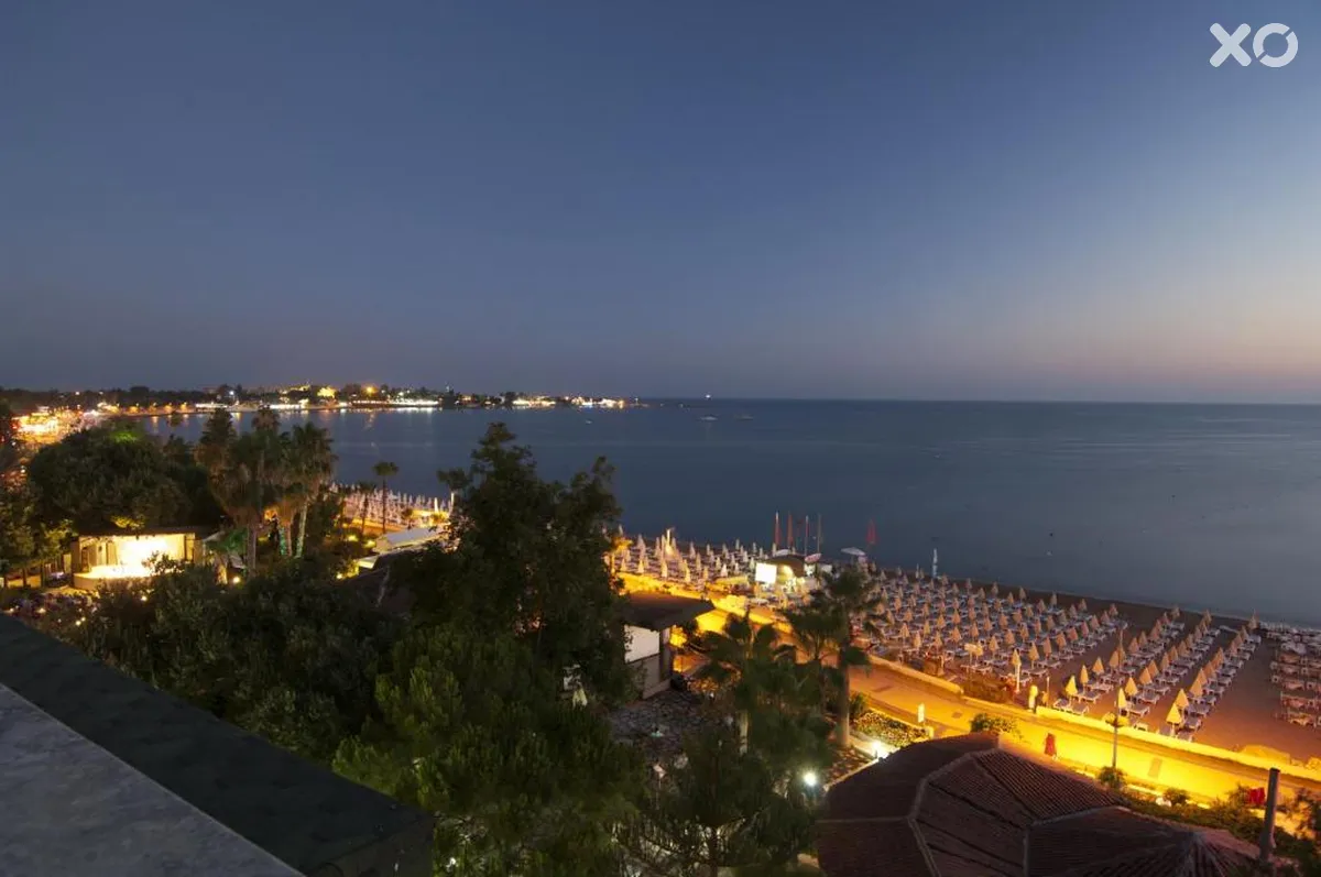 Trendy Side Beach Hotel