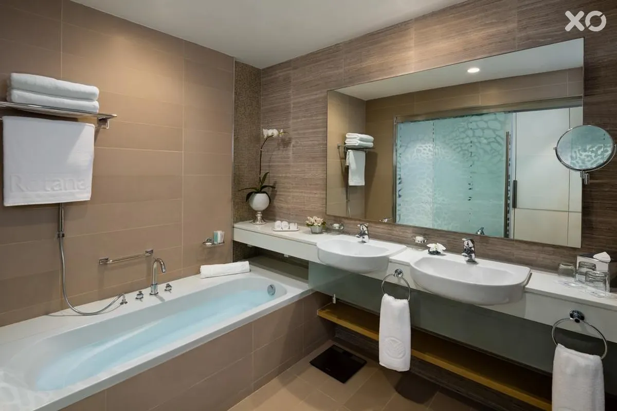 Beach Rotana Residences