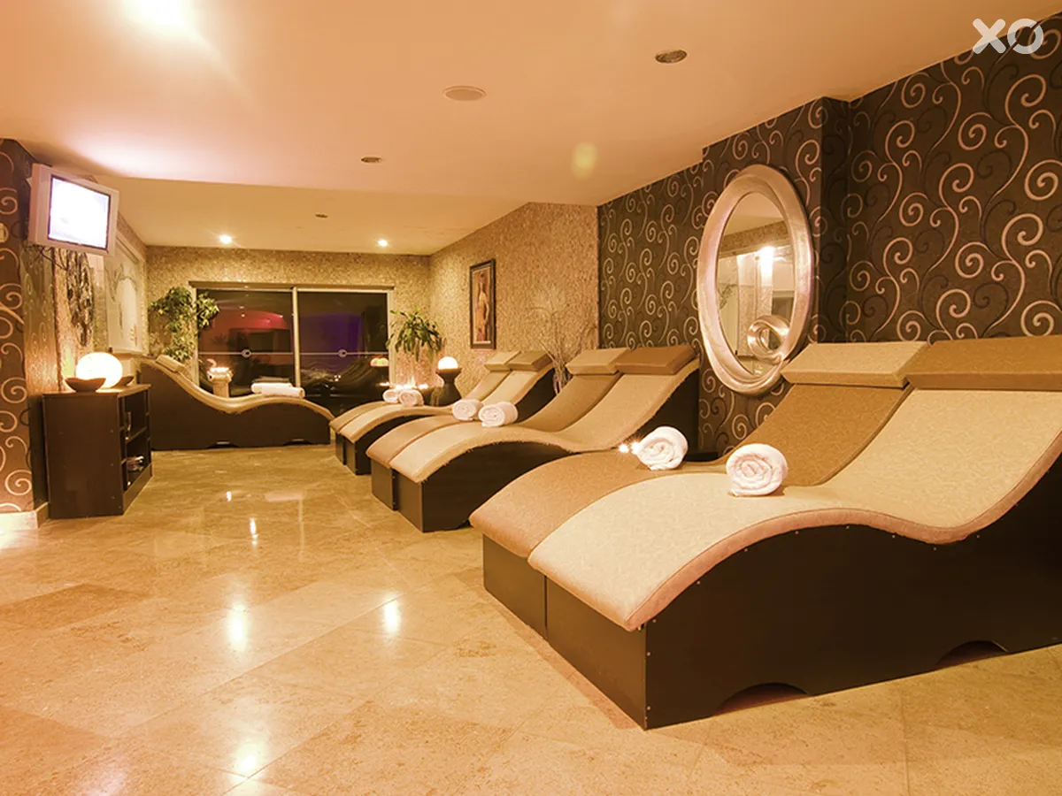 Charisma De Luxe Hotel