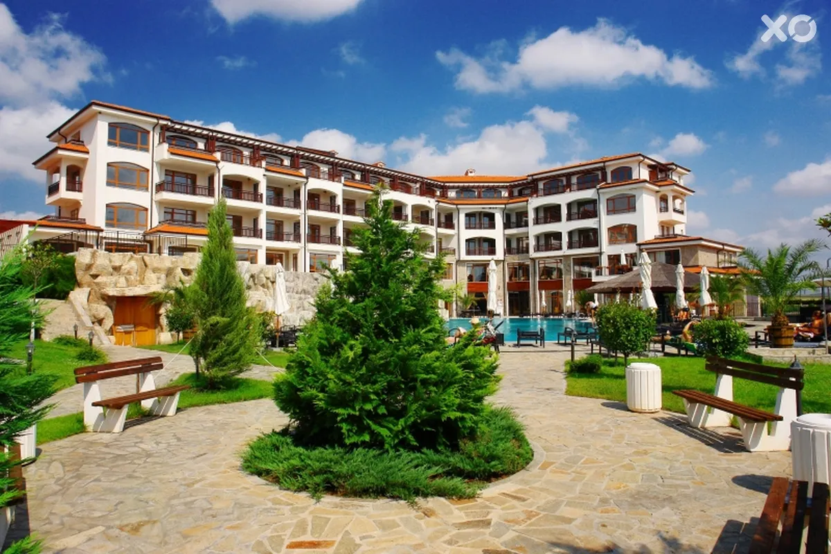 The Vineyards Resort