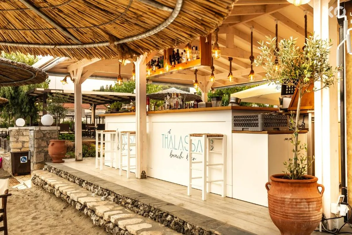 Robolla Beach Aparthotel