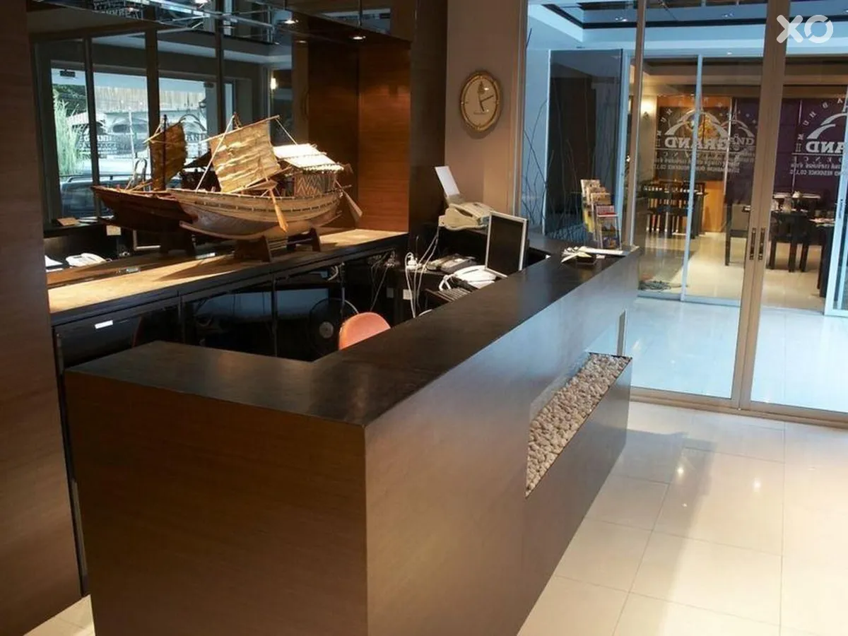 Grand Pinnacle Hotel