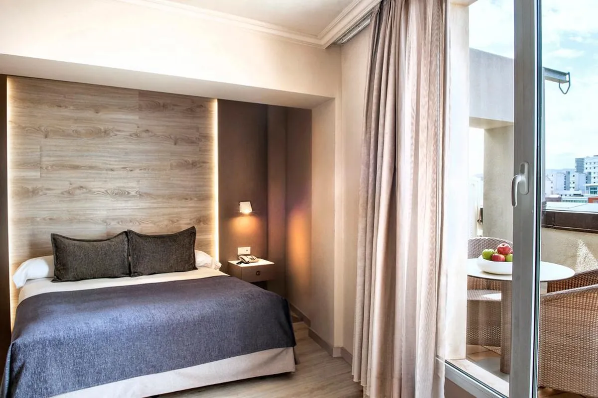 Salles Pere IV Hotel