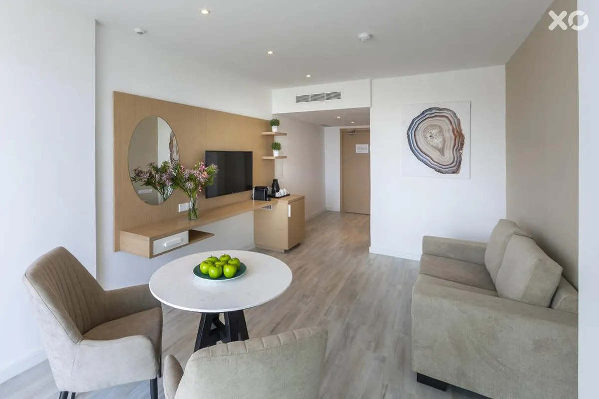 Leonardo Crystal Cove Hotel & Spa by the Sea