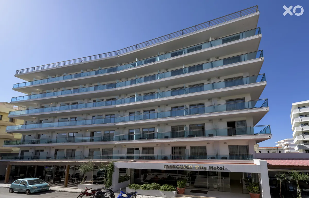 Manousos City Hotel