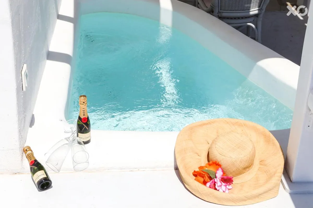 Mr & Mrs White Mykonos