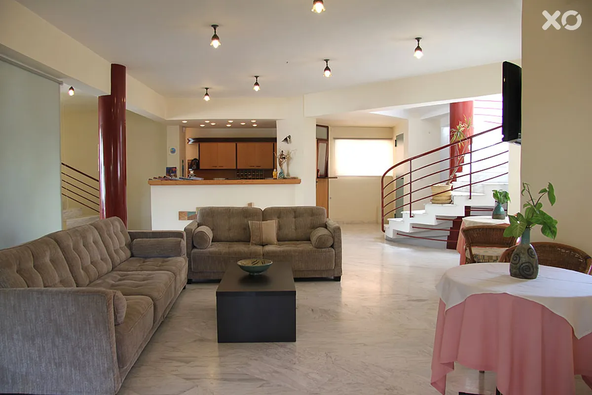 Elotia Hotel