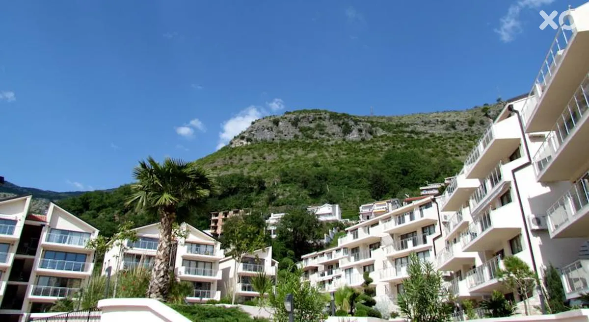 Blue Horizon Apartments