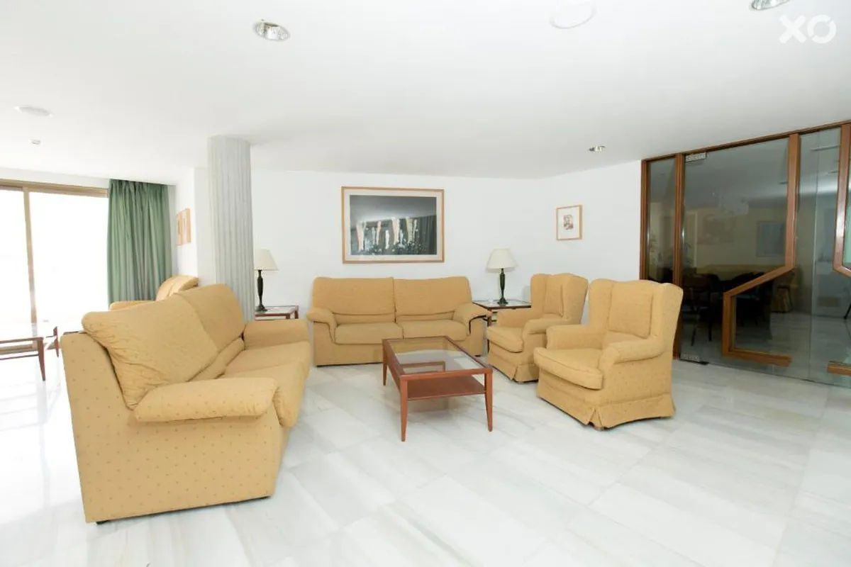 Flora Apartments