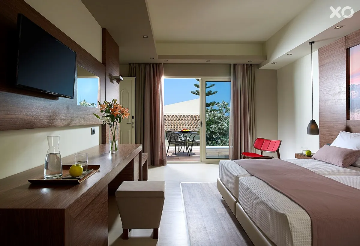 Elotis Suites Hotel