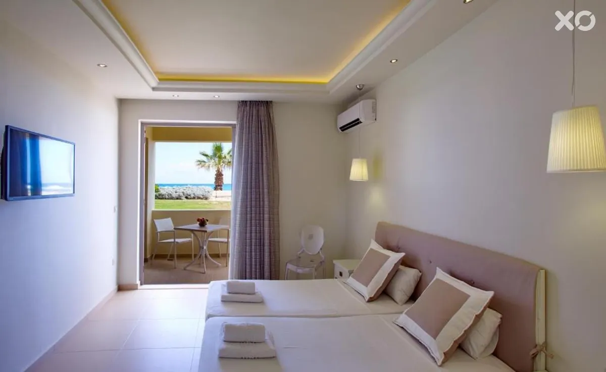 Iperion Beach Hotel