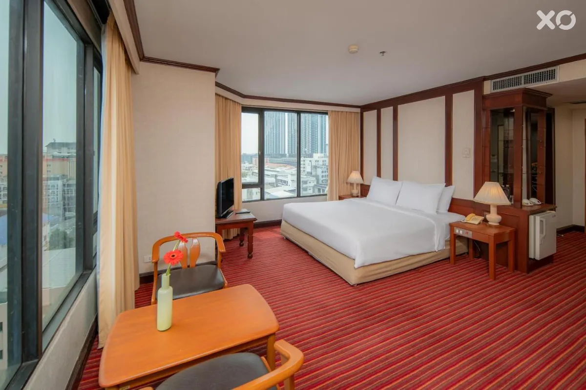 Alexander Hotel