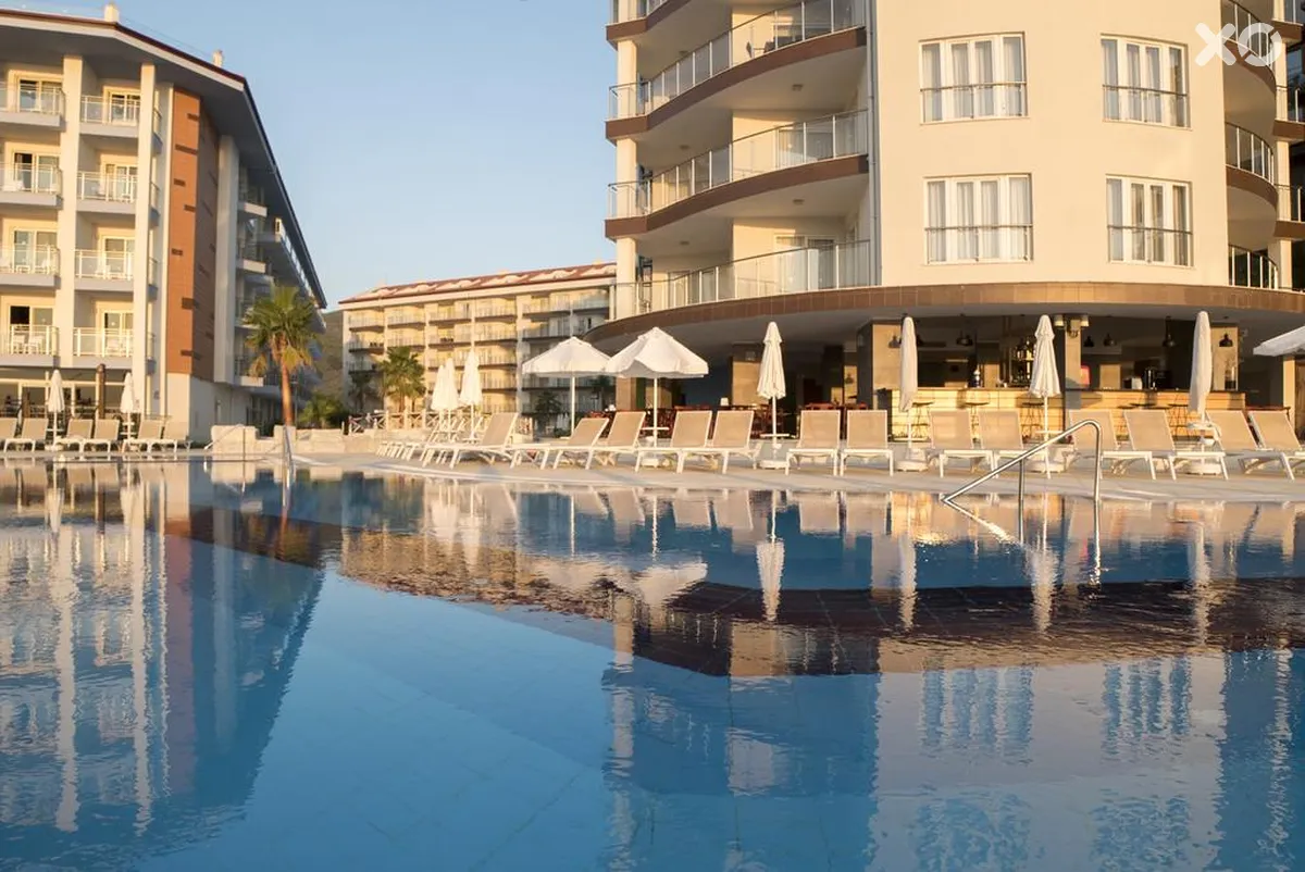 Ramada Hotel & Suites Kusadasi