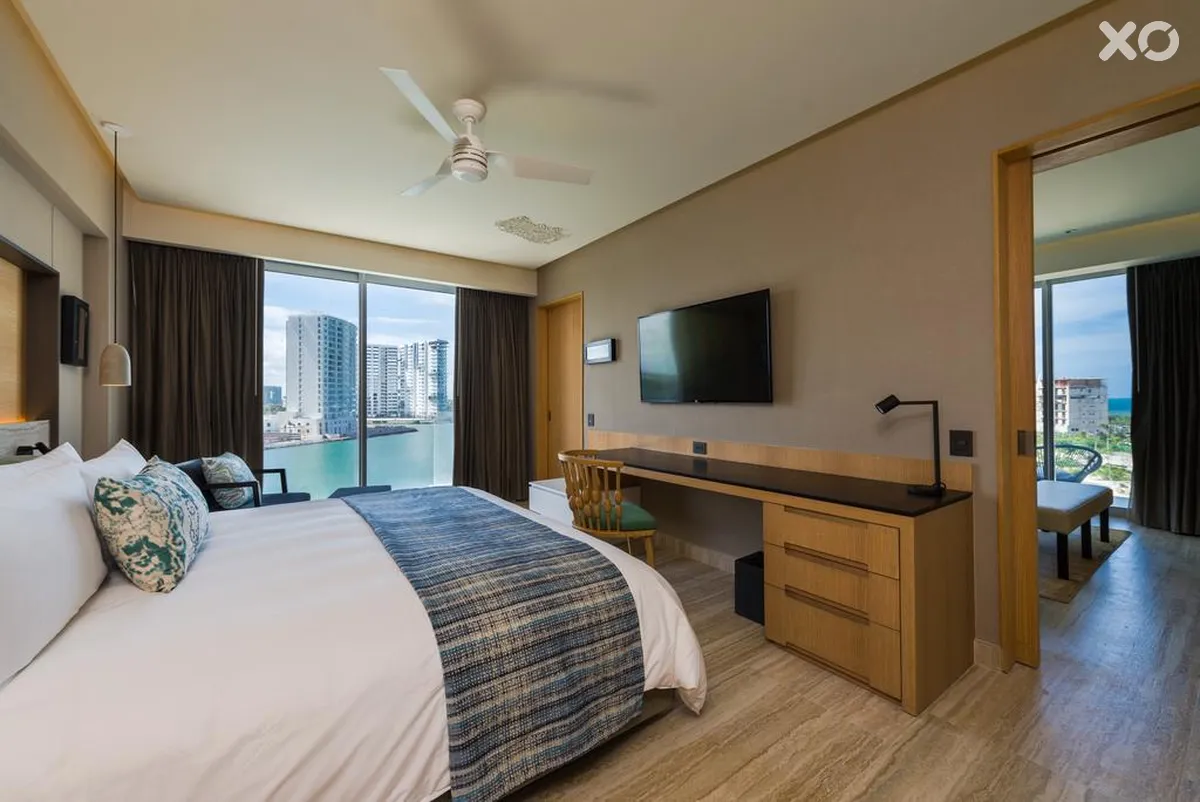 Renaissance Cancun Resort & Marina