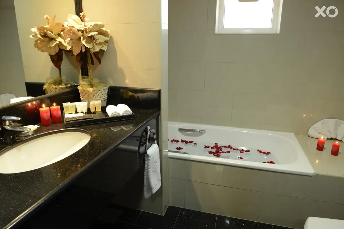 Royal Beach Hotel & Resort