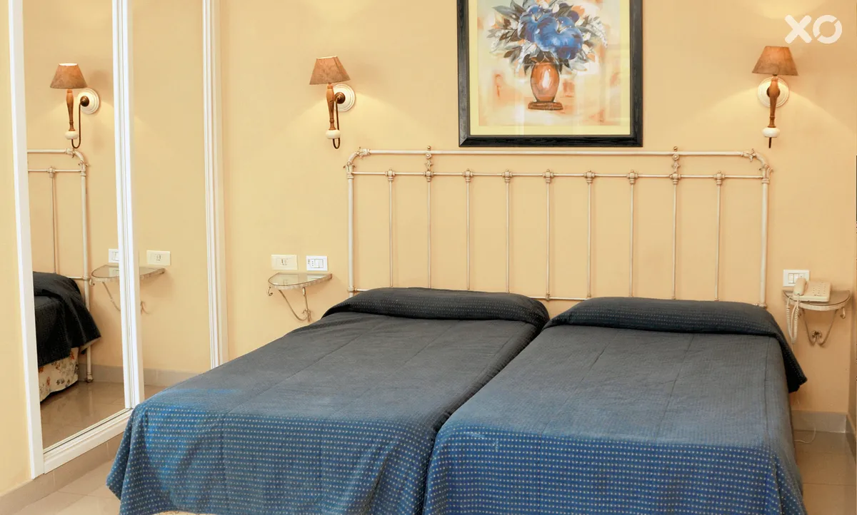 RF Astoria Hotel