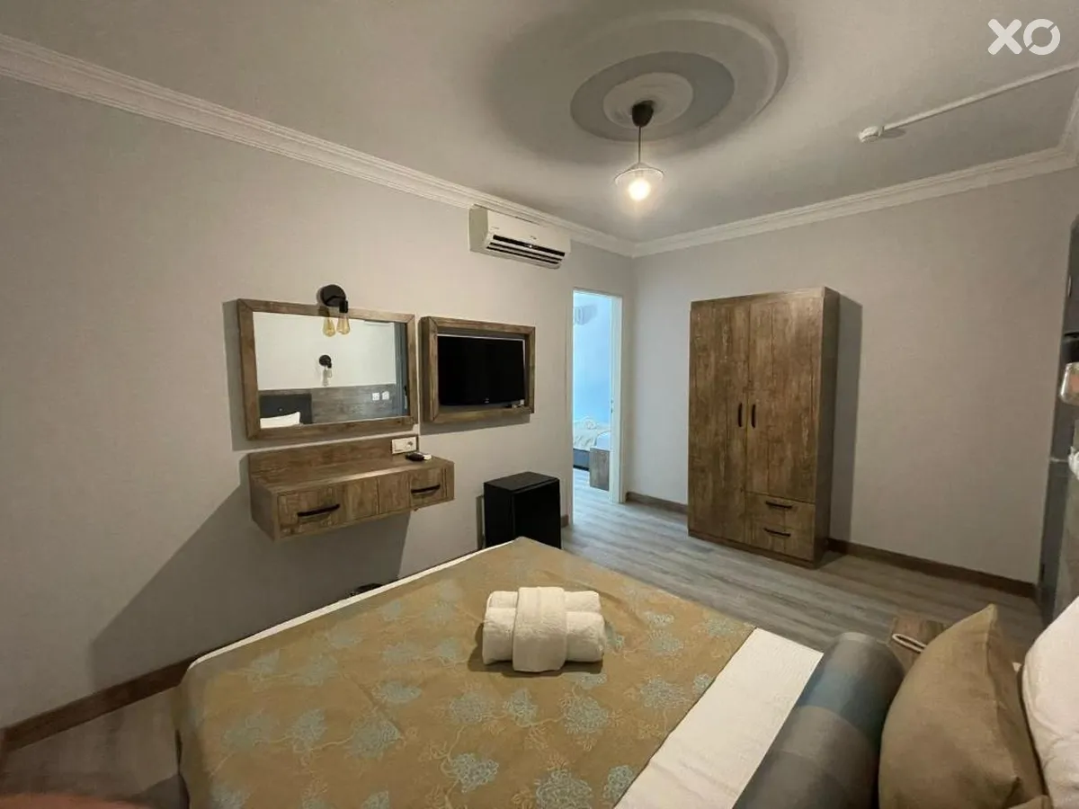 Seven City Hotel