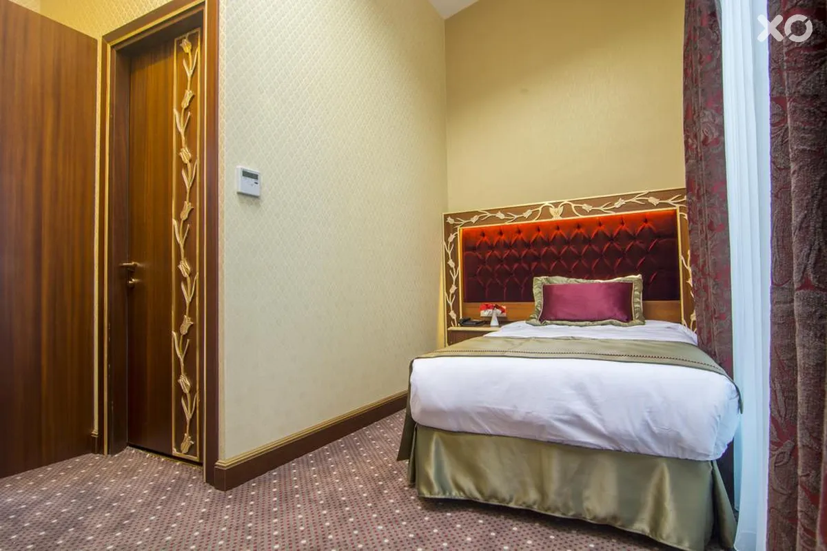 Mb Deluxe Hotel