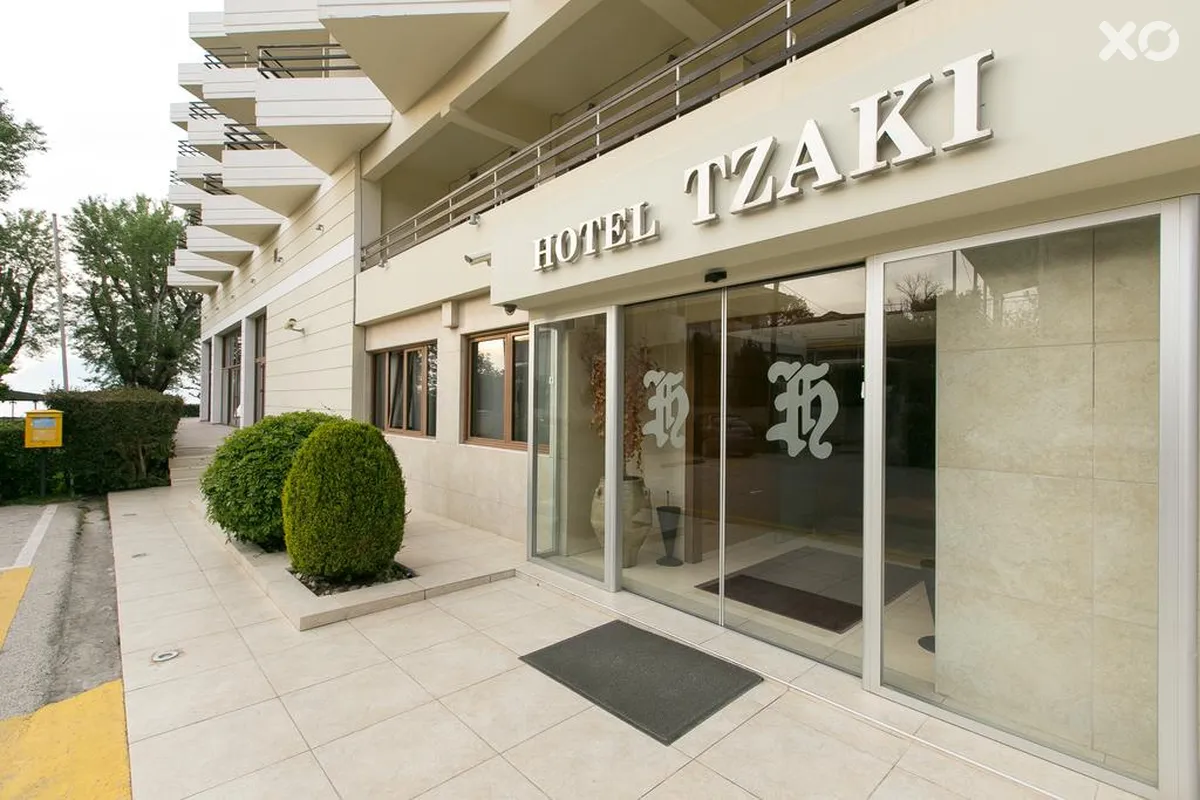Tzaki Hotel