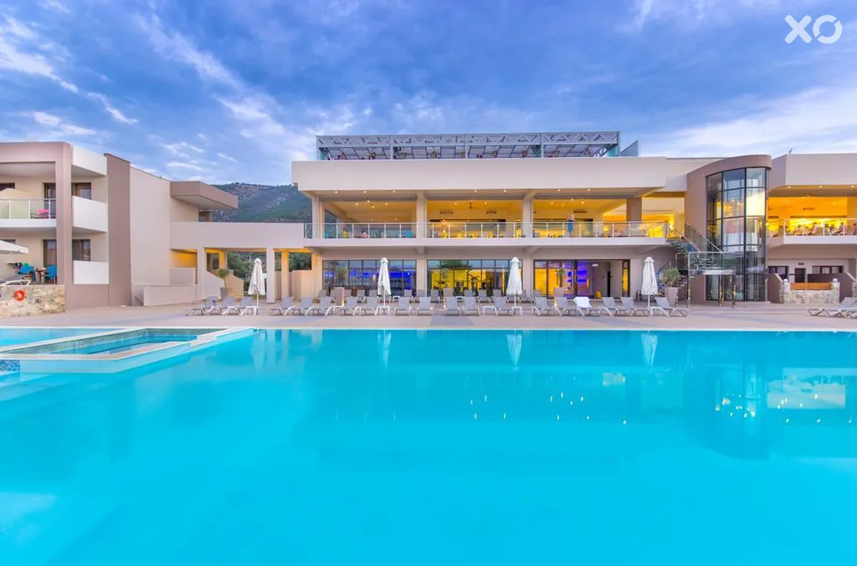 Alea Hotel & Suites