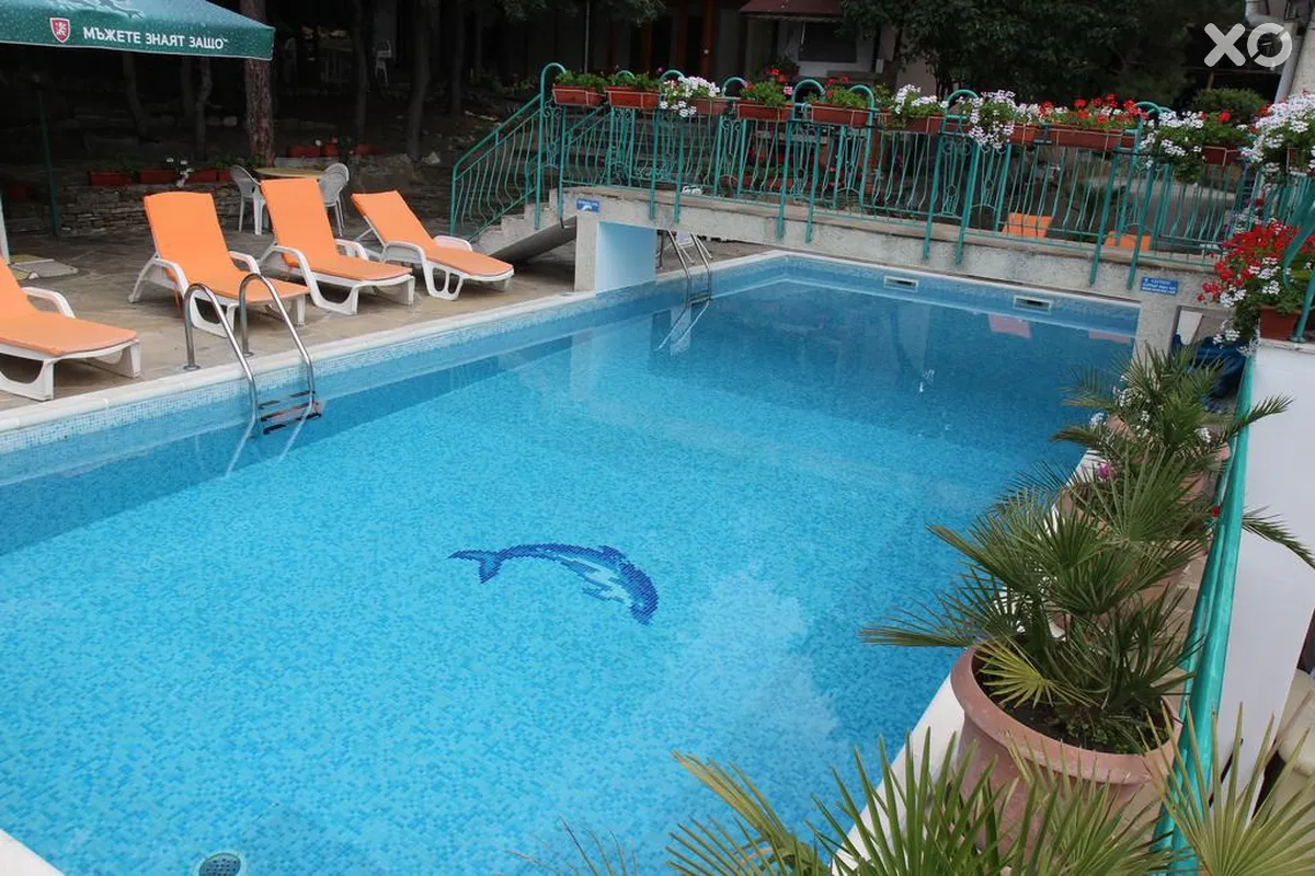 Zora Hotel