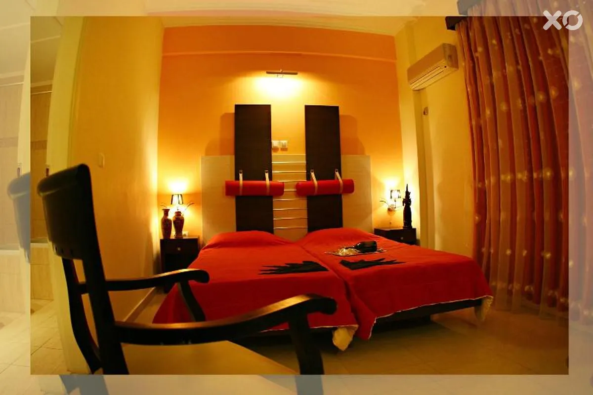 Ionis Art Hotel