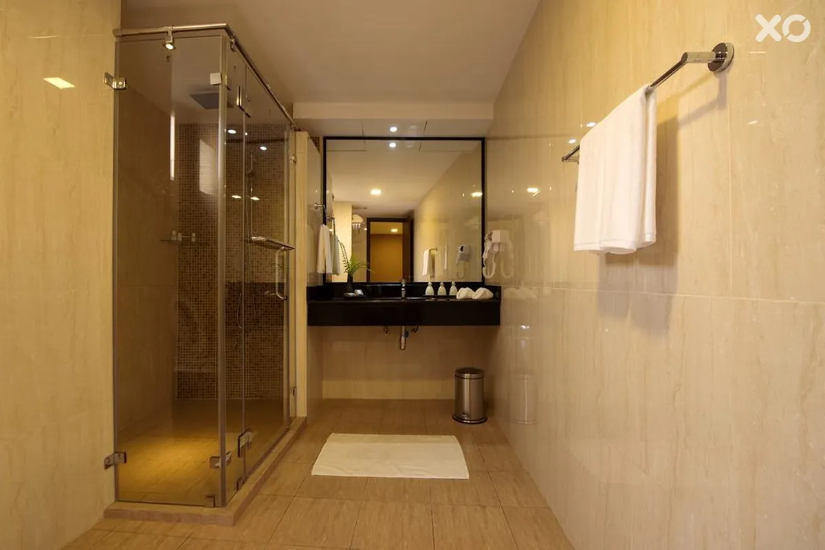 Champa Central Hotel