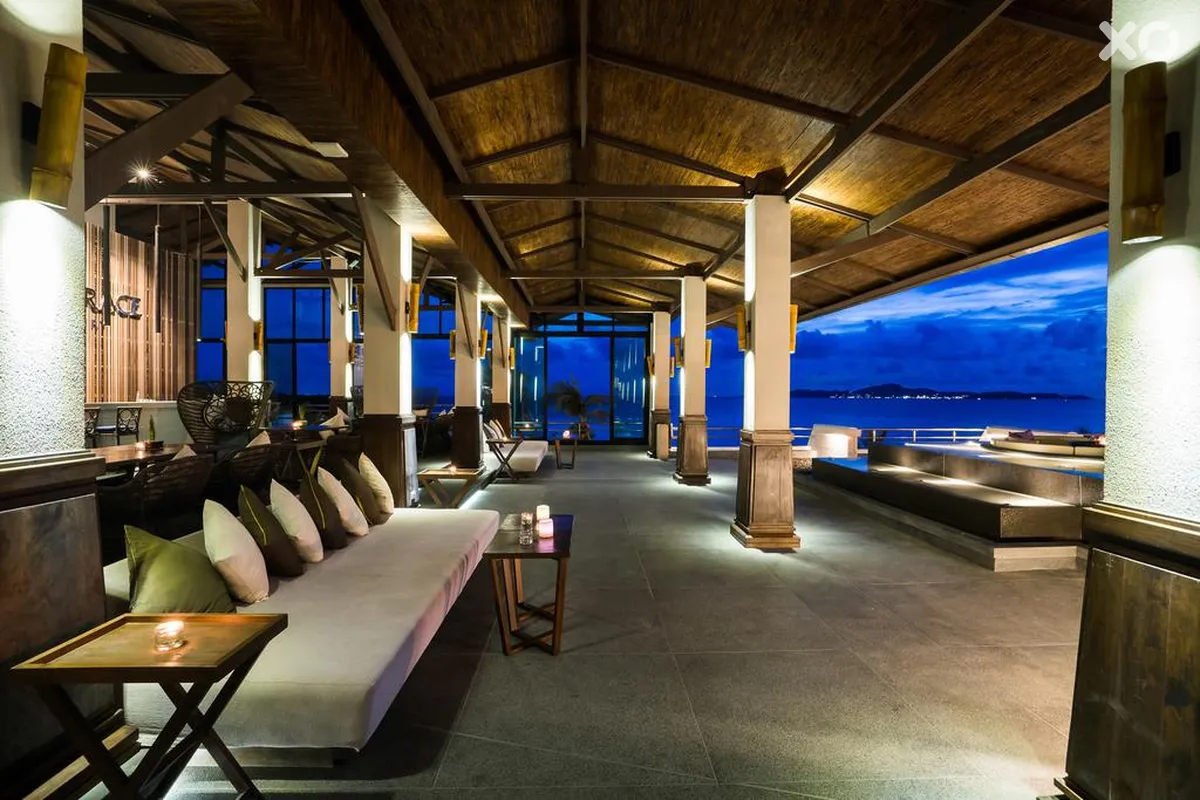Royal Cliff Beach Terrace
